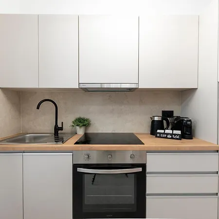Nick Apartment